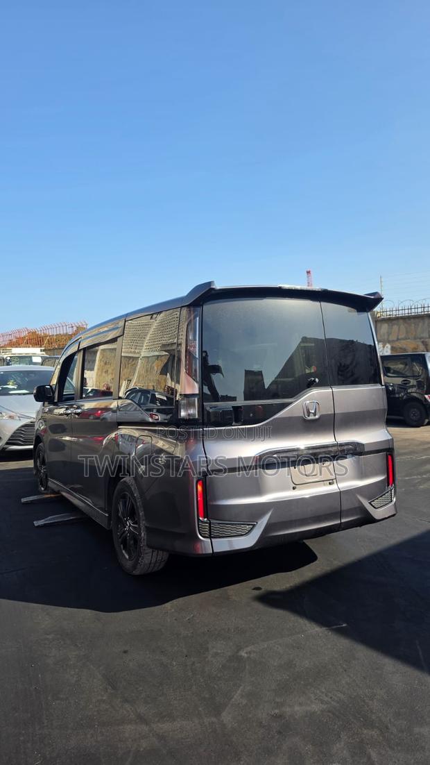 Honda Stepwgn 2019 Gray