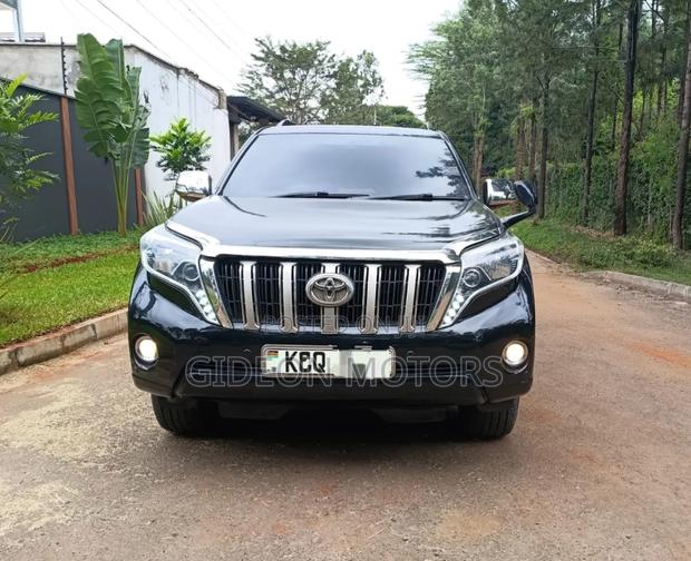 Toyota Land Cruiser Prado 2011 Black