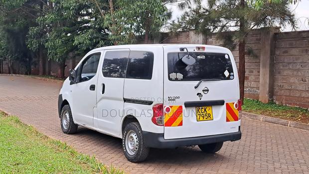Nissan NV200 2010 White