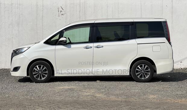 Toyota Esquire 2019 White