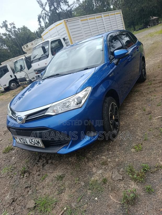 Toyota Corolla Fielder 2018 Blue