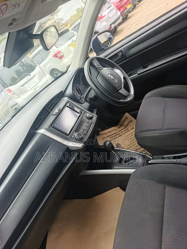 Toyota Corolla Fielder 2018 Blue