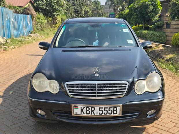 Mercedes-Benz C180 2004 Silver