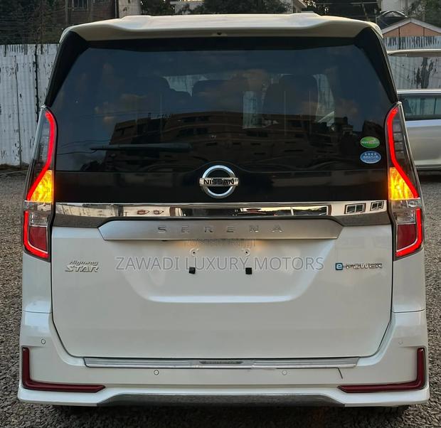 Nissan Serena 2019 White