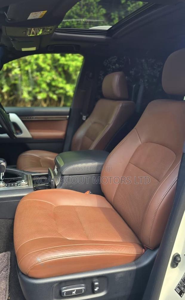 Toyota Land Cruiser 2019 White