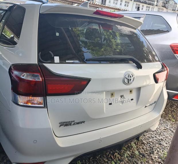 Toyota Corolla Hatchback 2019 White
