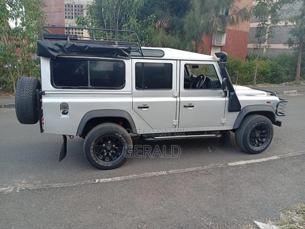 Land Rover Defender 2011 Gray