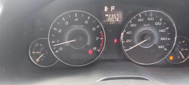 Subaru Outback 2012 Silver