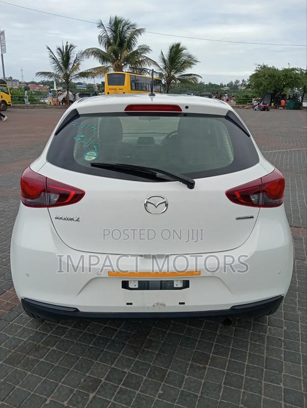 Mazda 2 2019 White