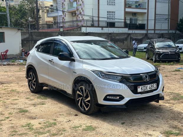 Honda Vezel 2022 White