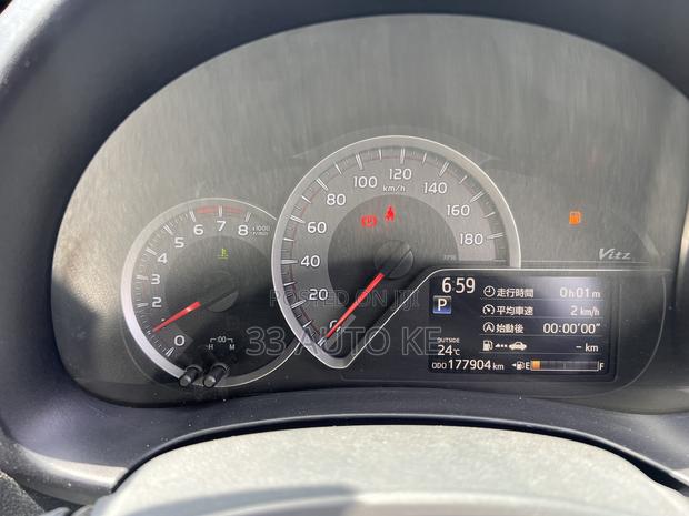 Toyota Vitz 1.3 FWD 5dr 2014 White