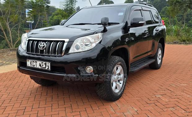 Toyota Land Cruiser Prado 2012 Black