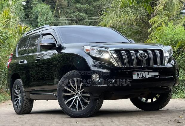 Toyota Land Cruiser Prado 2016 Black