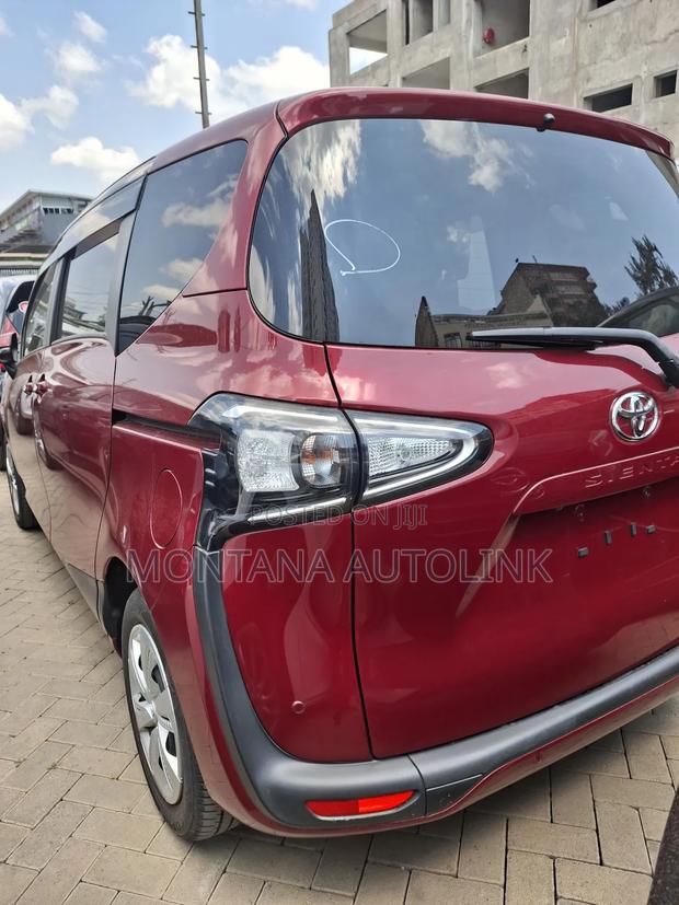 Toyota Sienta 1.5 FWD (6-seater) 2020 Red