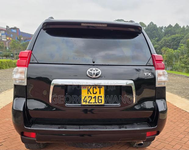 Toyota Land Cruiser Prado 2012 Black