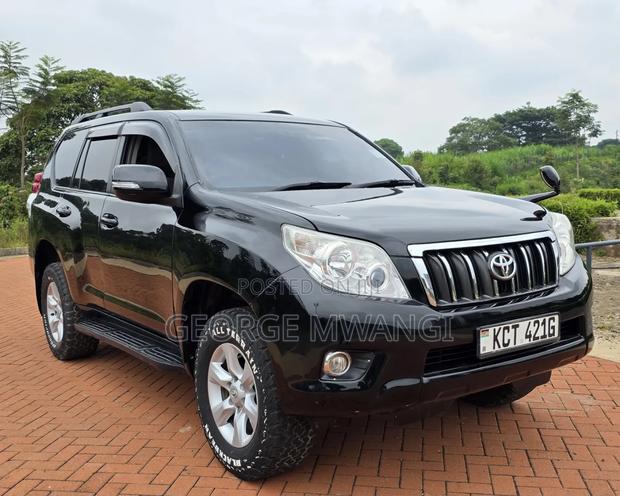 Toyota Land Cruiser Prado 2012 Black
