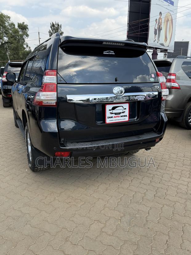Toyota Land Cruiser Prado 2016 Black