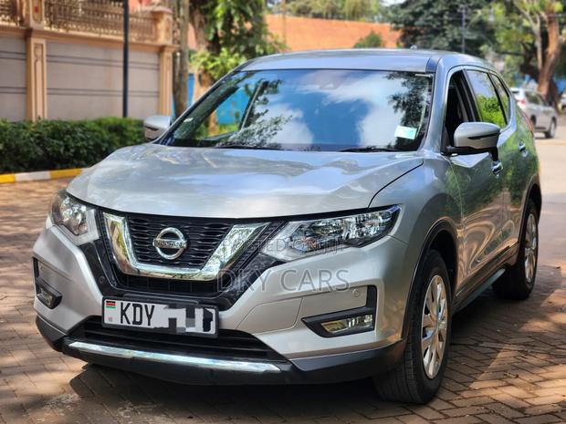 Nissan X-Trail 2019 Silver