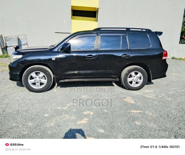 Toyota Land Cruiser 2016 Black