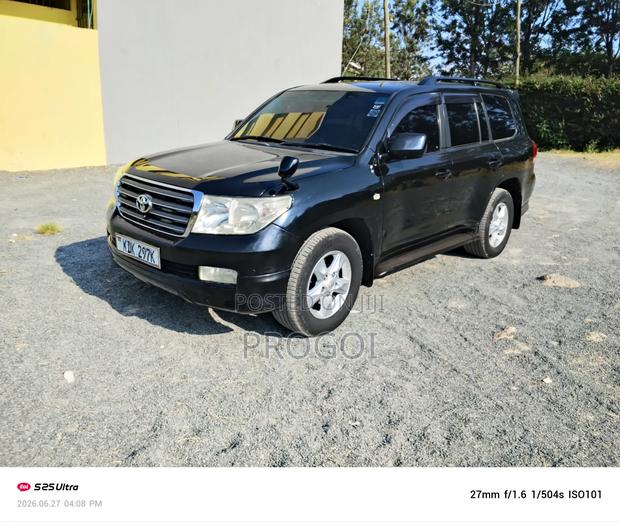 Toyota Land Cruiser 2016 Black