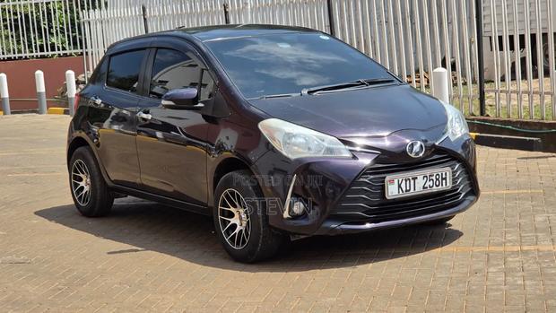 Toyota Vitz 2018 Black