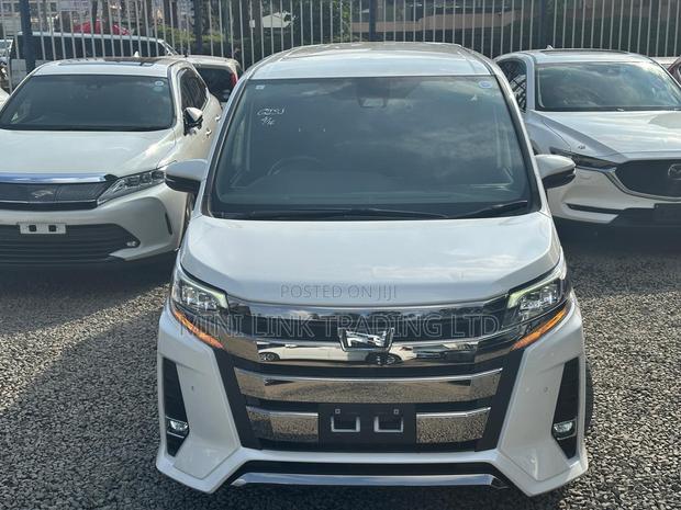 Toyota Noah 2.0 FWD (7 Seater) 2019 Pearl