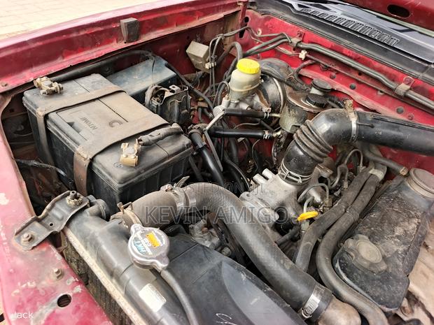 Nissan Hardbody 2007 Red