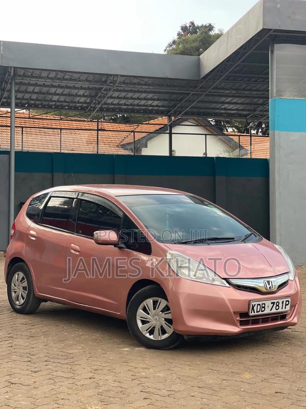 Honda Fit 2013 Pink