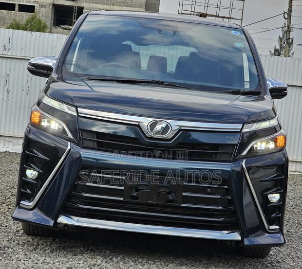 Toyota Voxy 2019 Blue