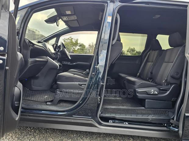 Toyota Voxy 2019 Blue