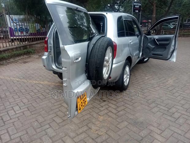 Toyota RAV4 2002 Silver