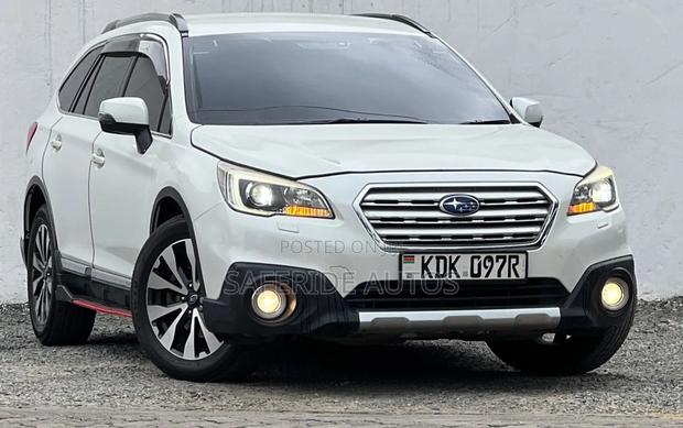 Subaru Outback 2017 White
