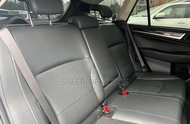Subaru Outback 2017 White