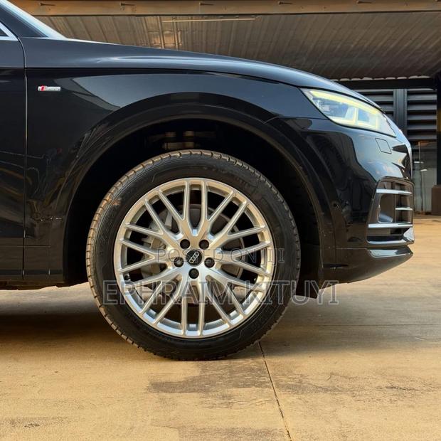 Audi Q5 2.0T Premium AWD quattro 2019 Black