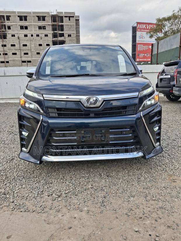 Toyota Voxy 2018 Black