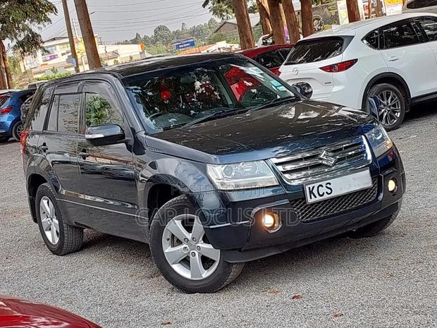 Suzuki Escudo 2011 Black