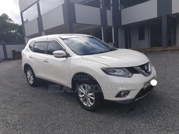 Nissan X-Trail 2017 White