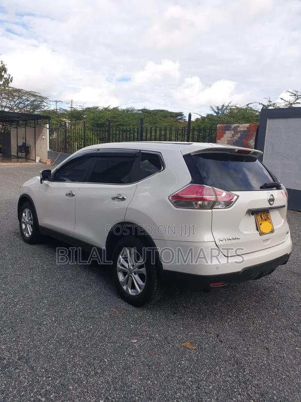 Nissan X-Trail 2017 White