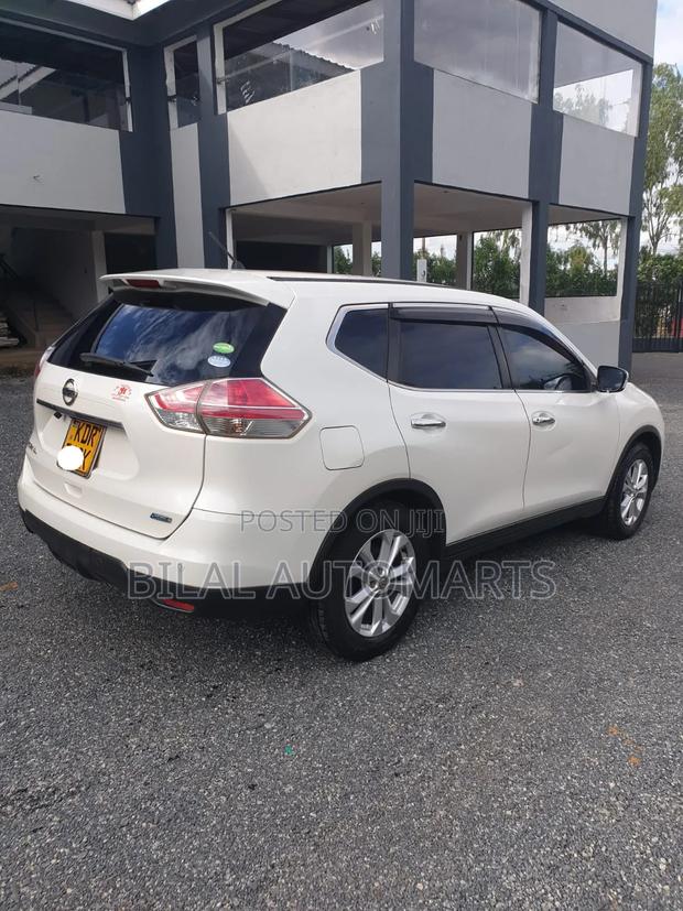 Nissan X-Trail 2017 White