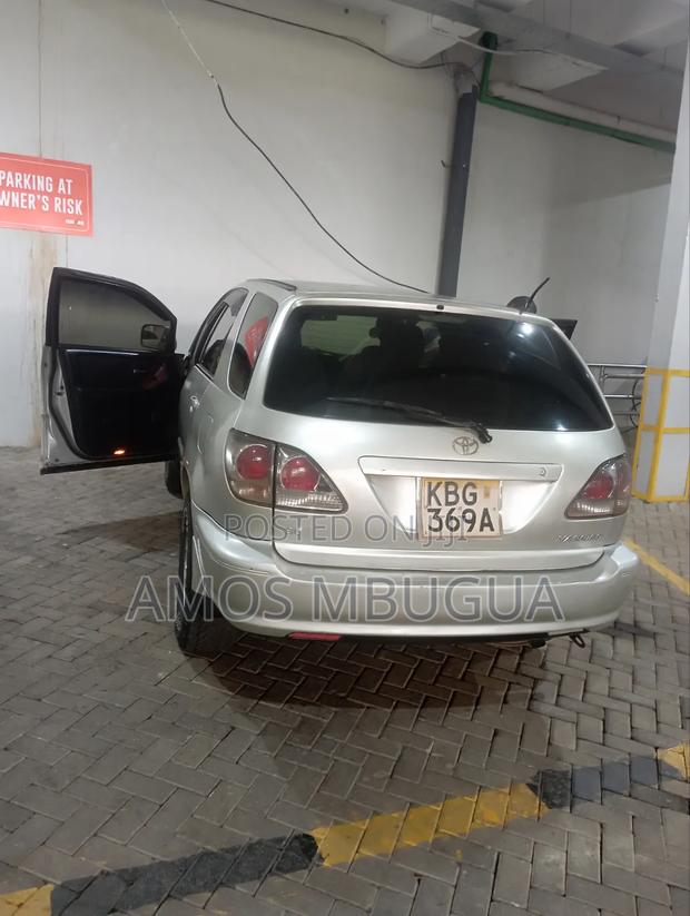 Toyota Harrier 2002 Silver