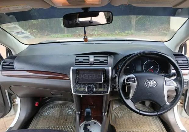 Toyota Premio 2014 White