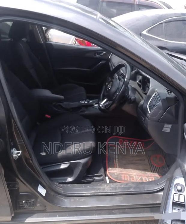 Mazda Axela 2018 Brown