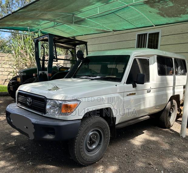 Toyota Land Cruiser 79 Series 2018 White