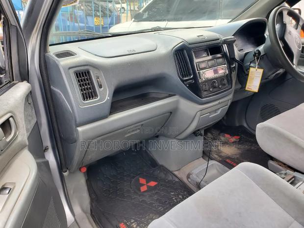 Mitsubishi Dion 2004 Silver