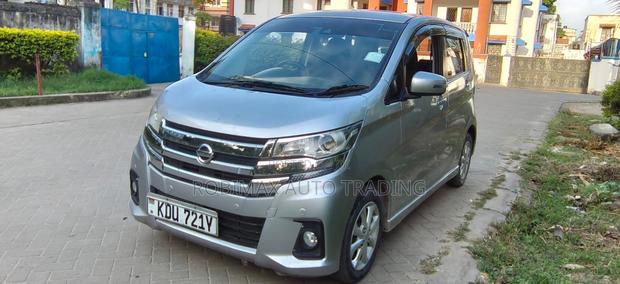 Nissan Dayz 2018 Silver