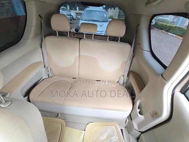 Toyota Porte 1.3 FWD 2009 Gold