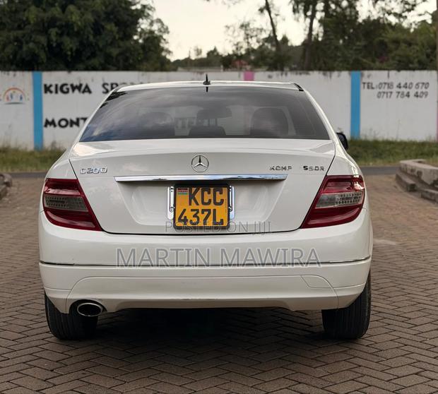 Mercedes-Benz C200 2009 White