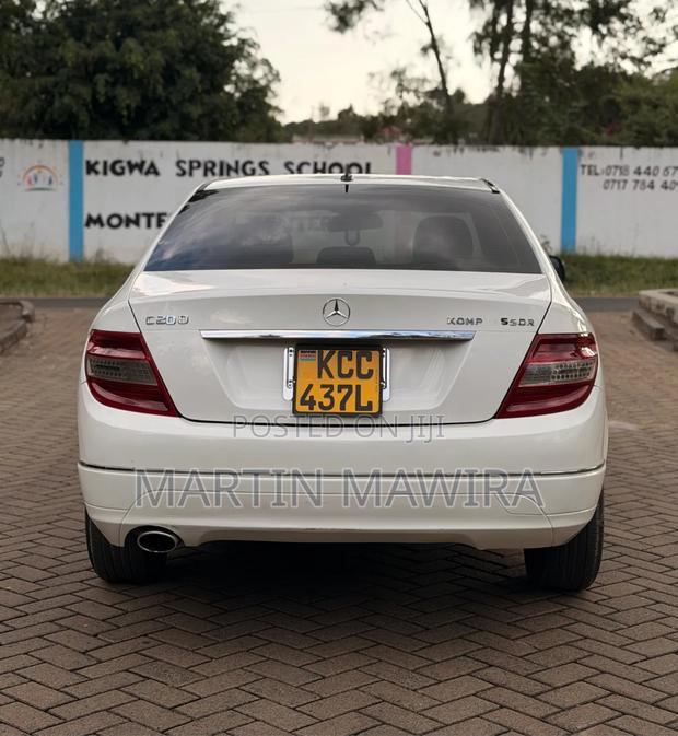 Mercedes-Benz C200 2009 White