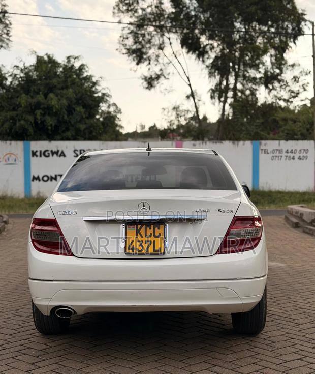 Mercedes-Benz C200 2009 White