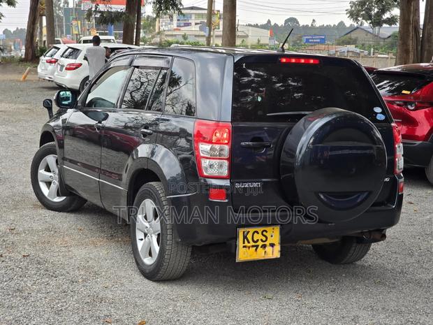 Suzuki Escudo 2011 Black